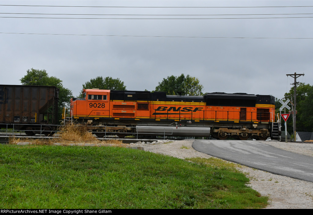 BNSF 9028 Roster shot 